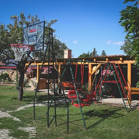 בית הארחה Mika Vendeghaz