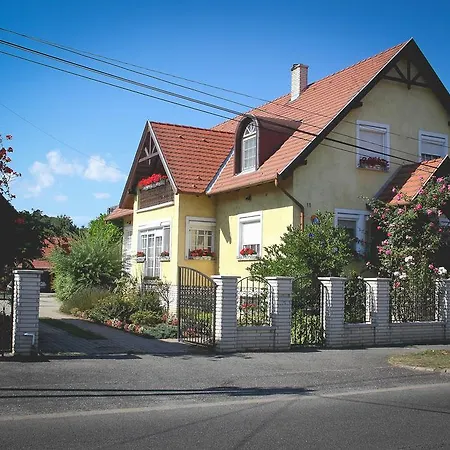Mika Vendeghaz Bük